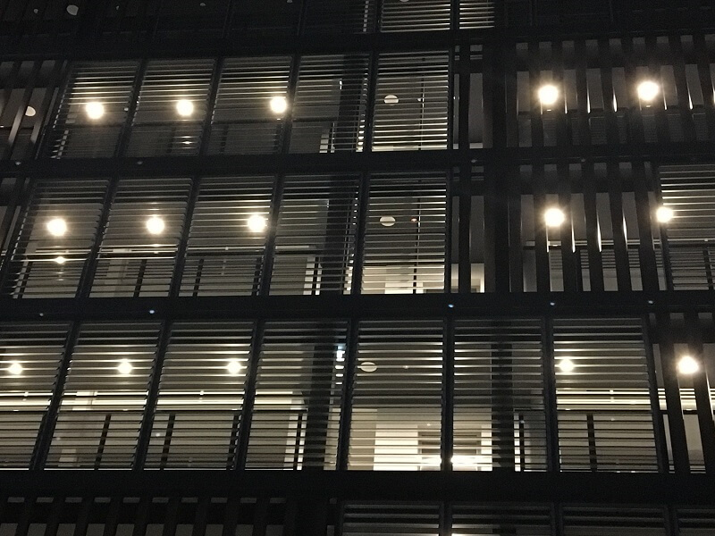 Rosebery Apartments Louvres close up